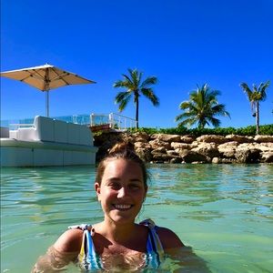 Meet your Posher, Bailey